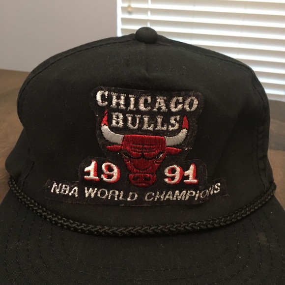 VINTAGE Chicago Bulls Baseball Hat - Picture 3 of 10